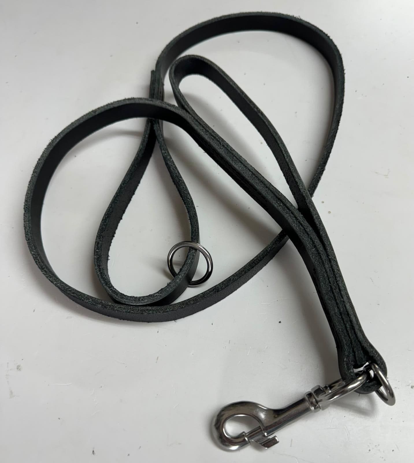Bridle Leather 20mm Riot Lead with Stainless Steel Shark Clip